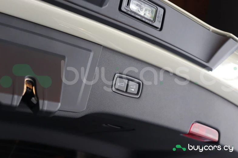 Porsche Cayenne Бежевый