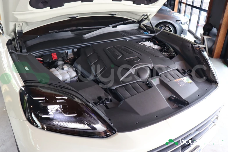 Porsche Cayenne Бежевый