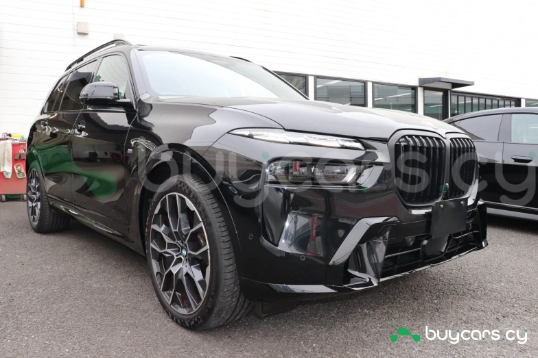 BMW X7 Black