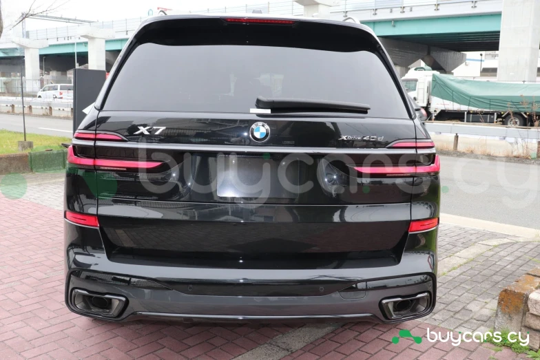 BMW X7 Black