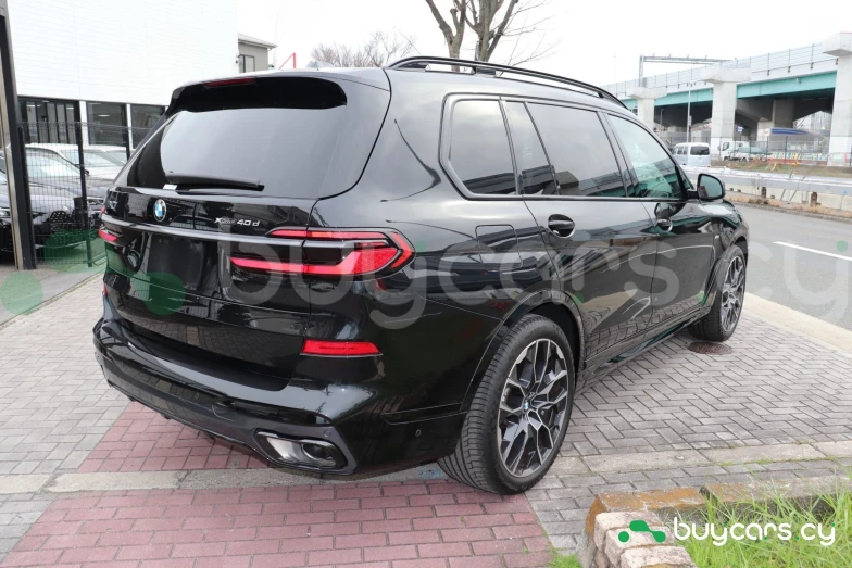BMW X7 Black
