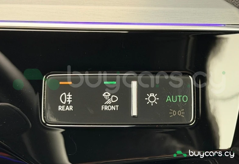 Audi Q8 Sportback e-tron Синий