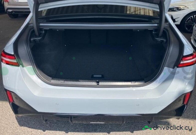 BMW i5 Grey