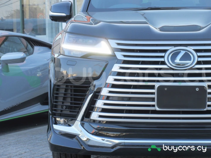 Lexus LX Black