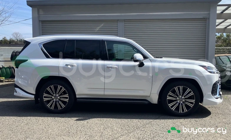 Lexus LX White