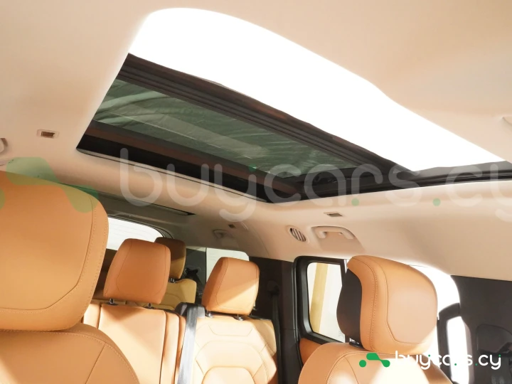 Land Rover Defender Черный