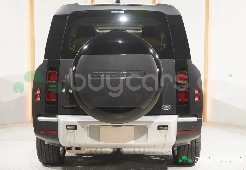 Land Rover Defender Черный