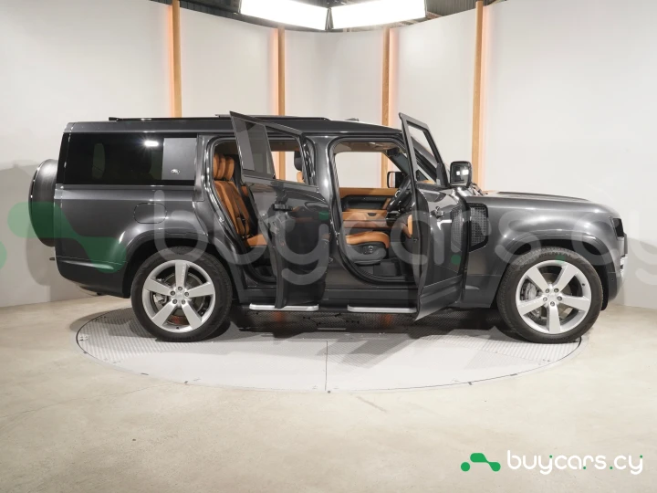 Land Rover Defender Черный