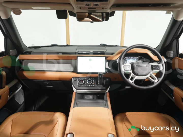 Land Rover Defender Черный