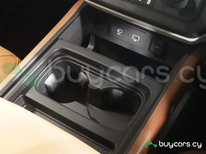 Land Rover Defender Черный