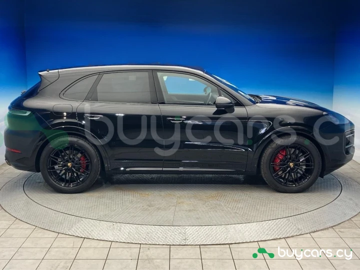 Porsche Cayenne Черный