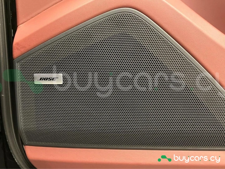 Porsche Cayenne Черный