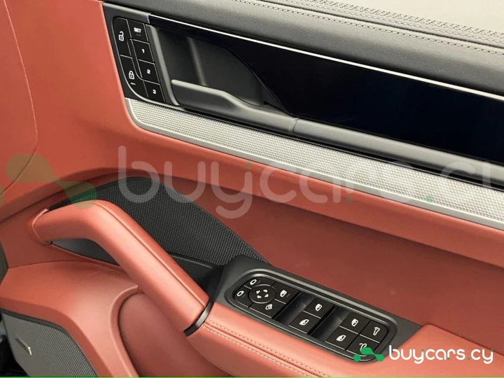 Porsche Cayenne Черный