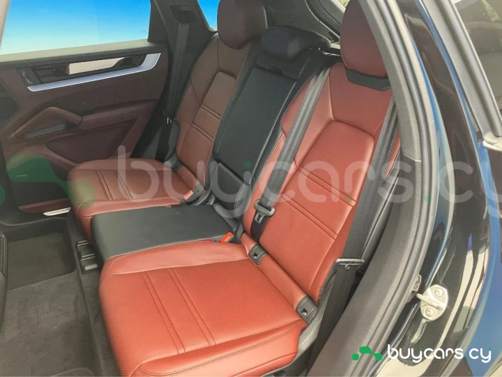 Porsche Cayenne Черный