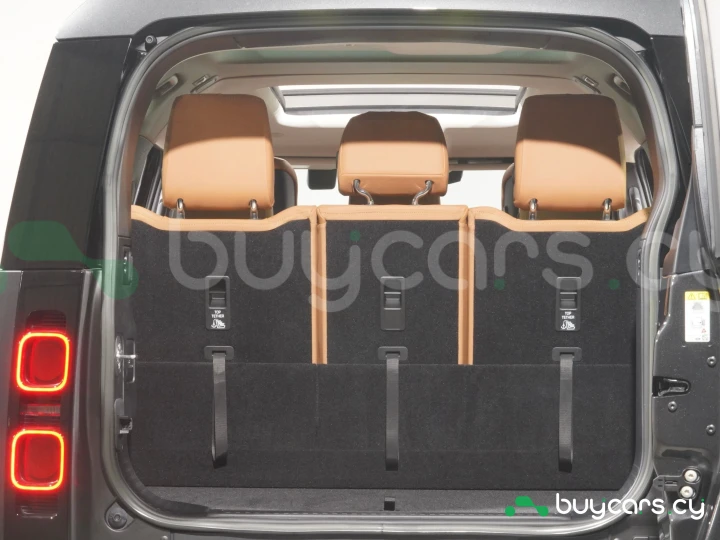 Land Rover Defender Черный