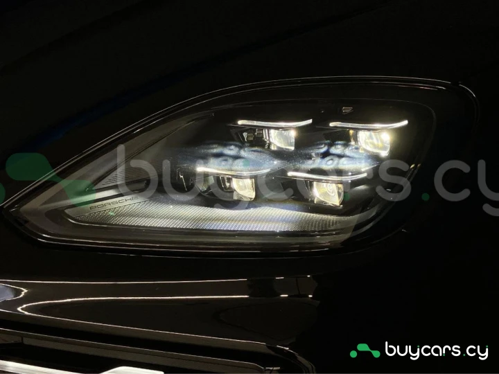 Porsche Cayenne Черный