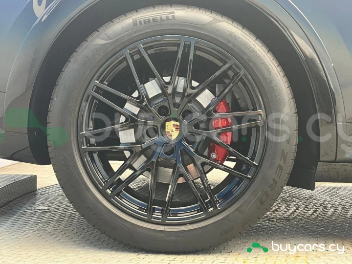 Porsche Cayenne Черный