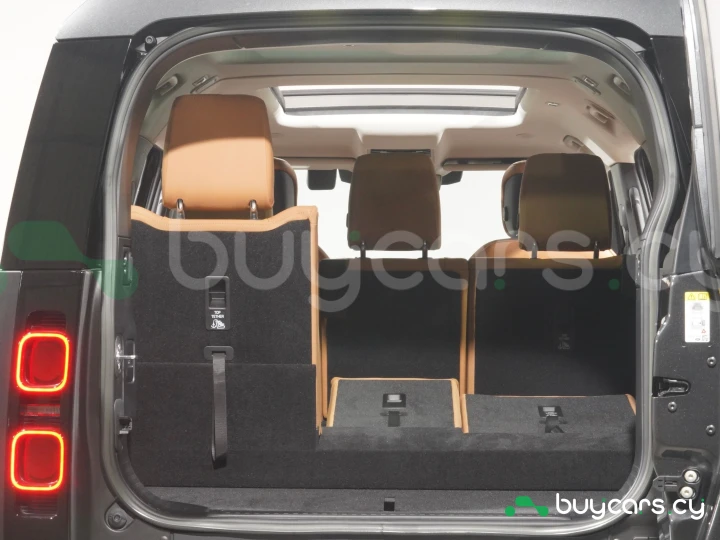 Land Rover Defender Черный