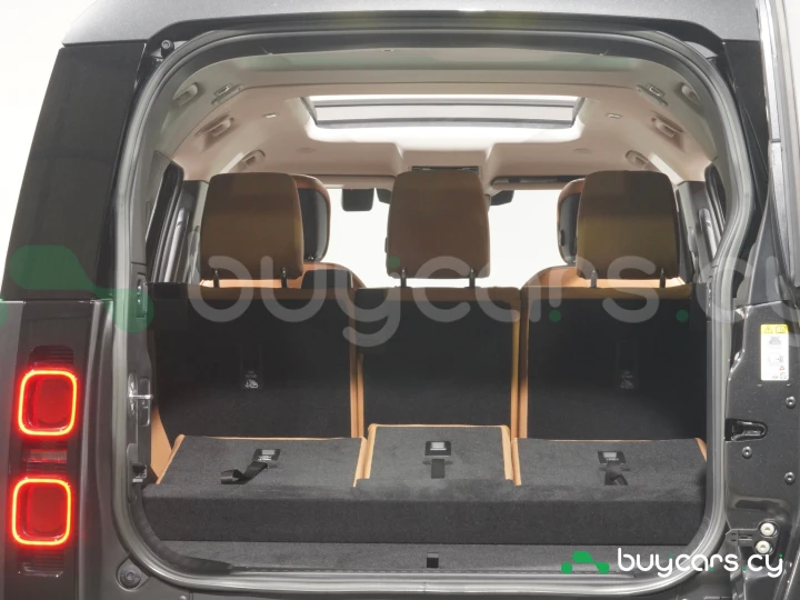 Land Rover Defender Черный