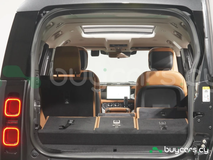 Land Rover Defender Черный