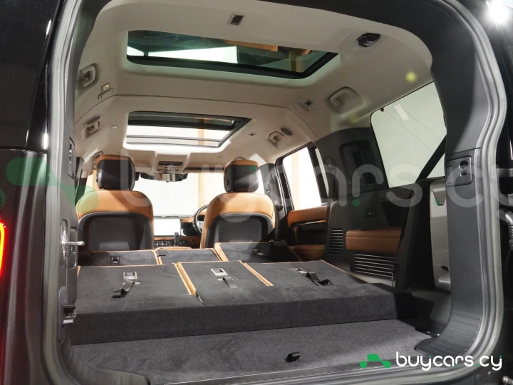 Land Rover Defender Черный