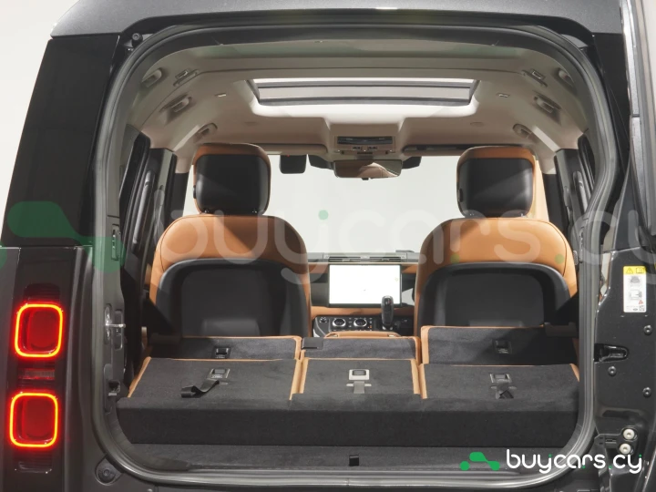 Land Rover Defender Черный