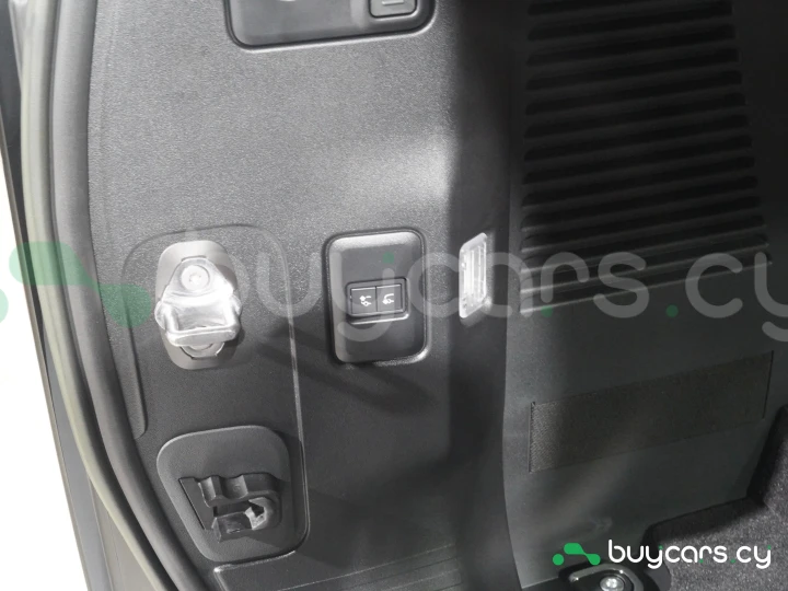 Land Rover Defender Черный