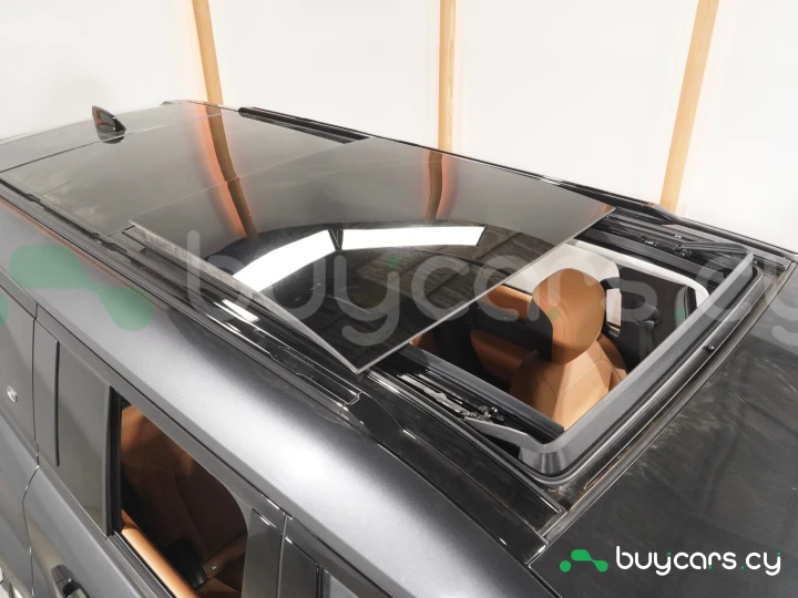 Land Rover Defender Черный