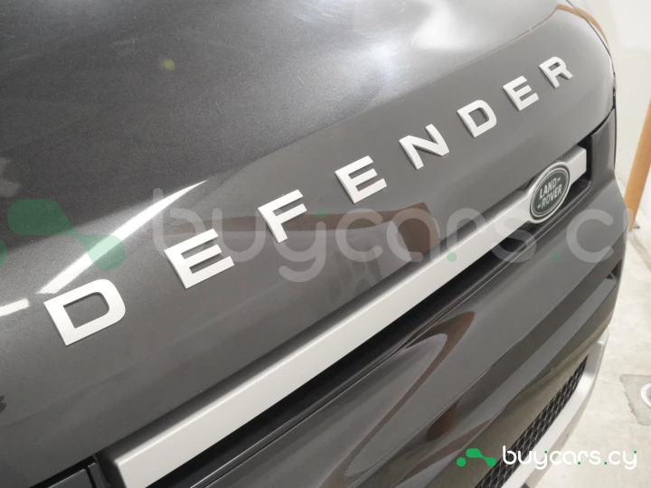 Land Rover Defender Черный