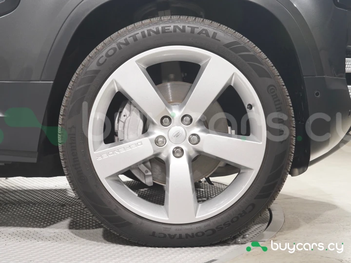 Land Rover Defender Черный