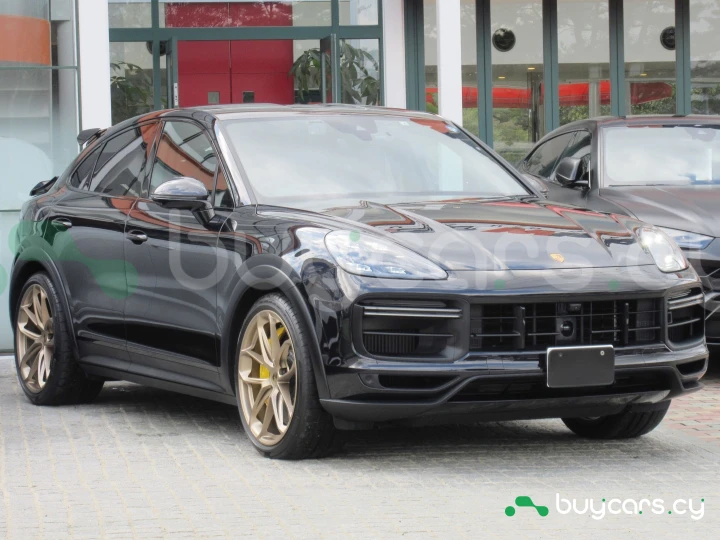 Porsche Cayenne Black