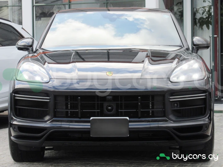 Porsche Cayenne Black