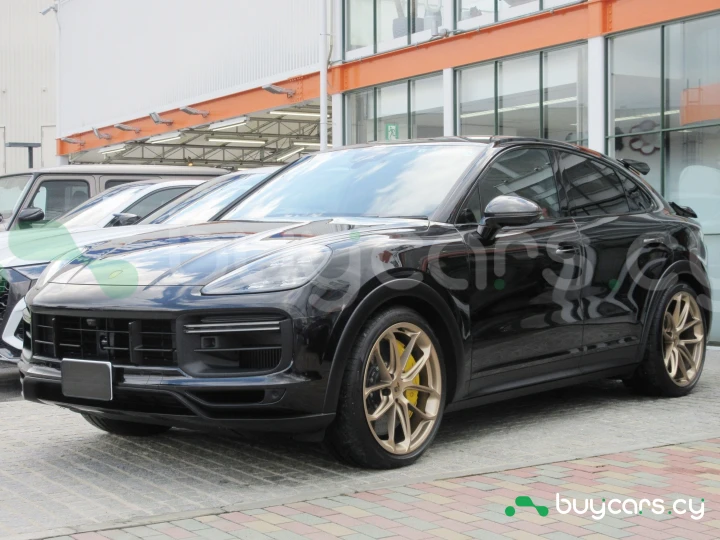 Porsche Cayenne Black