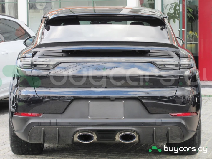 Porsche Cayenne Black