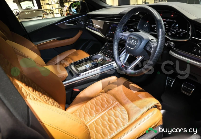 Audi RS Q8 Черный