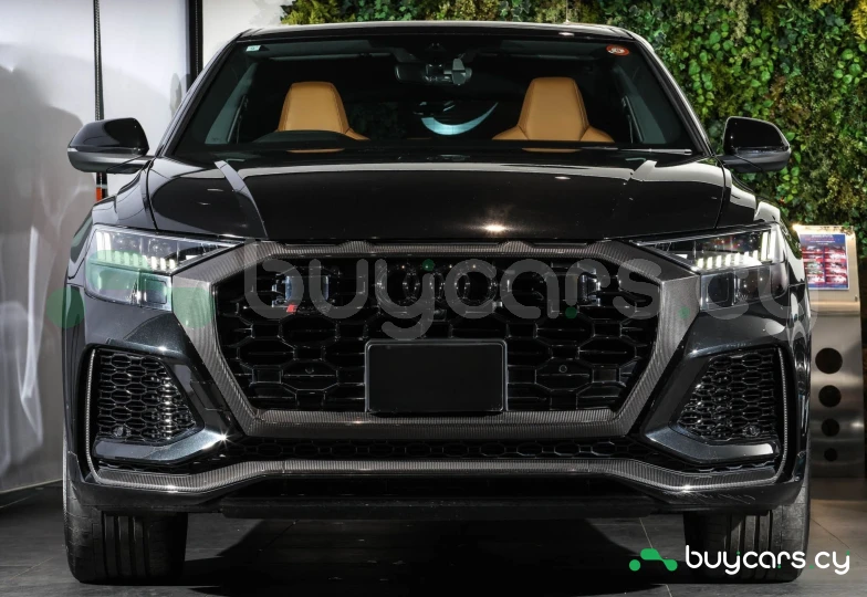 Audi RS Q8 Черный