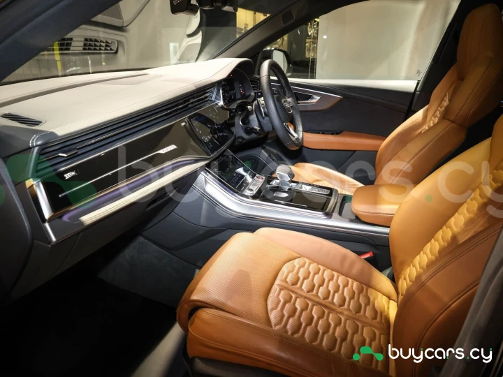 Audi RS Q8 Черный