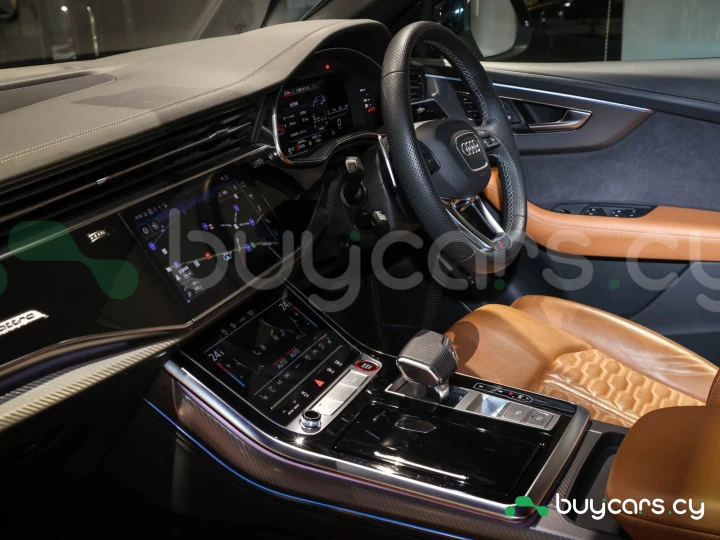 Audi RS Q8 Черный