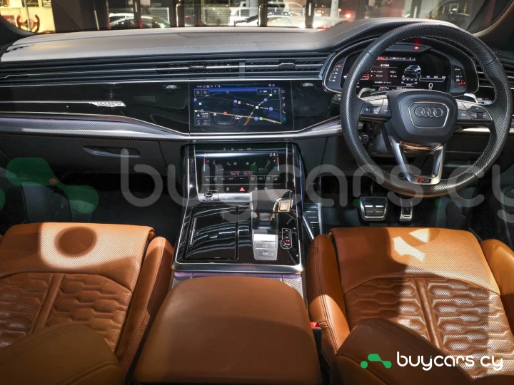 Audi RS Q8 Черный