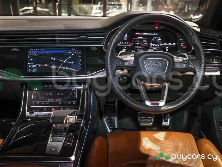 Audi RS Q8 Черный