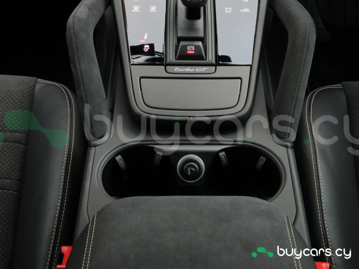 Porsche Cayenne Black