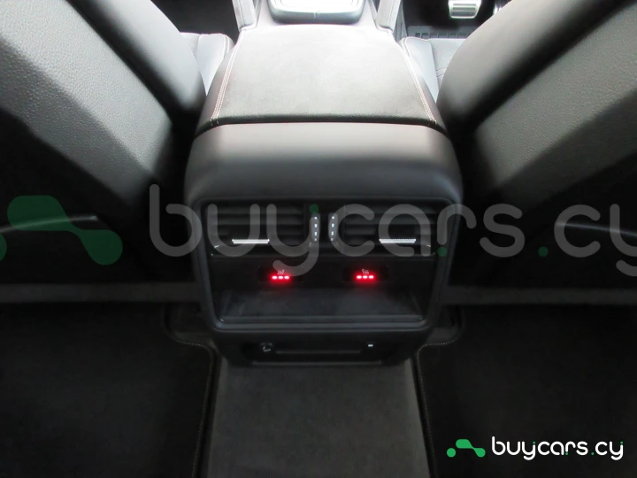 Porsche Cayenne Black