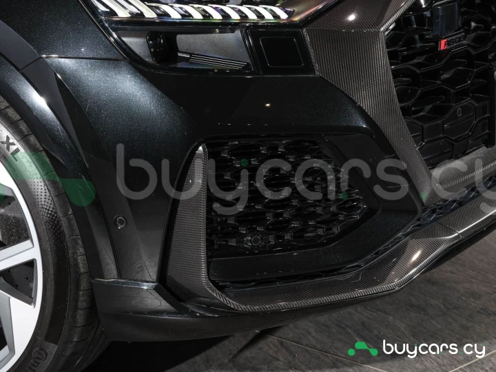 Audi RS Q8 Черный