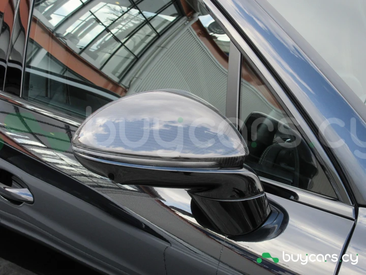 Porsche Cayenne Black