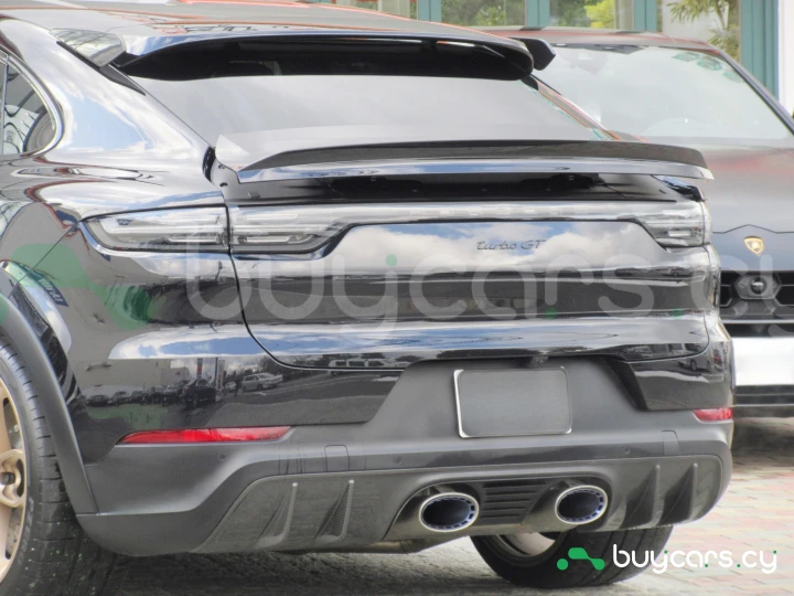 Porsche Cayenne Black