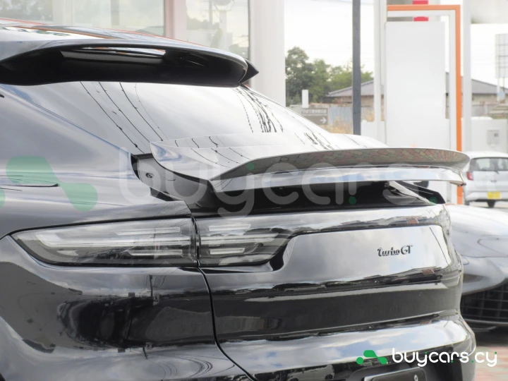 Porsche Cayenne Black