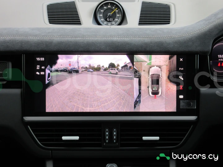 Porsche Cayenne Black