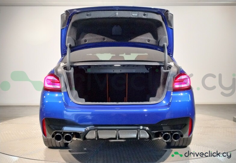 BMW M5 Blue