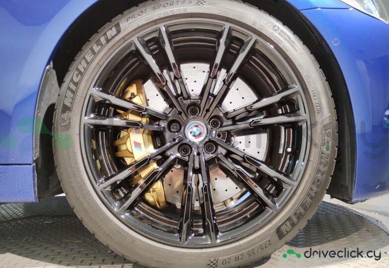 BMW M5 Blue