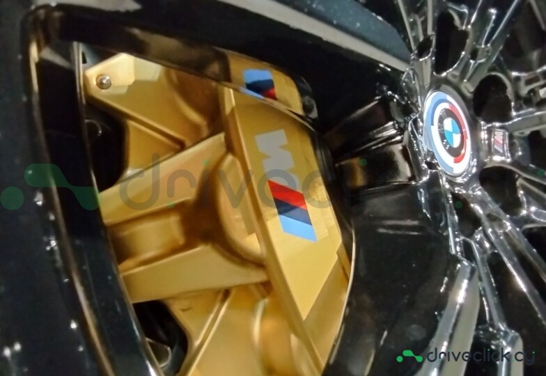 BMW M5 Blue